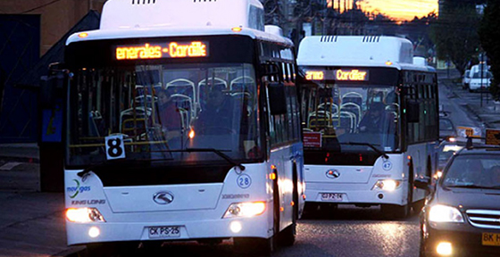 Transporte público mantiene su operación a nivel nacional y flujos vehiculares disminuyen en varias regiones