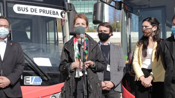 Ministra Hutt en lanzamiento de concurso público para buses eléctricos en Valparaíso