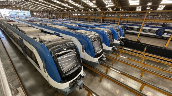 EFE lanza licitación de material rodante para futuro Tren Melipilla